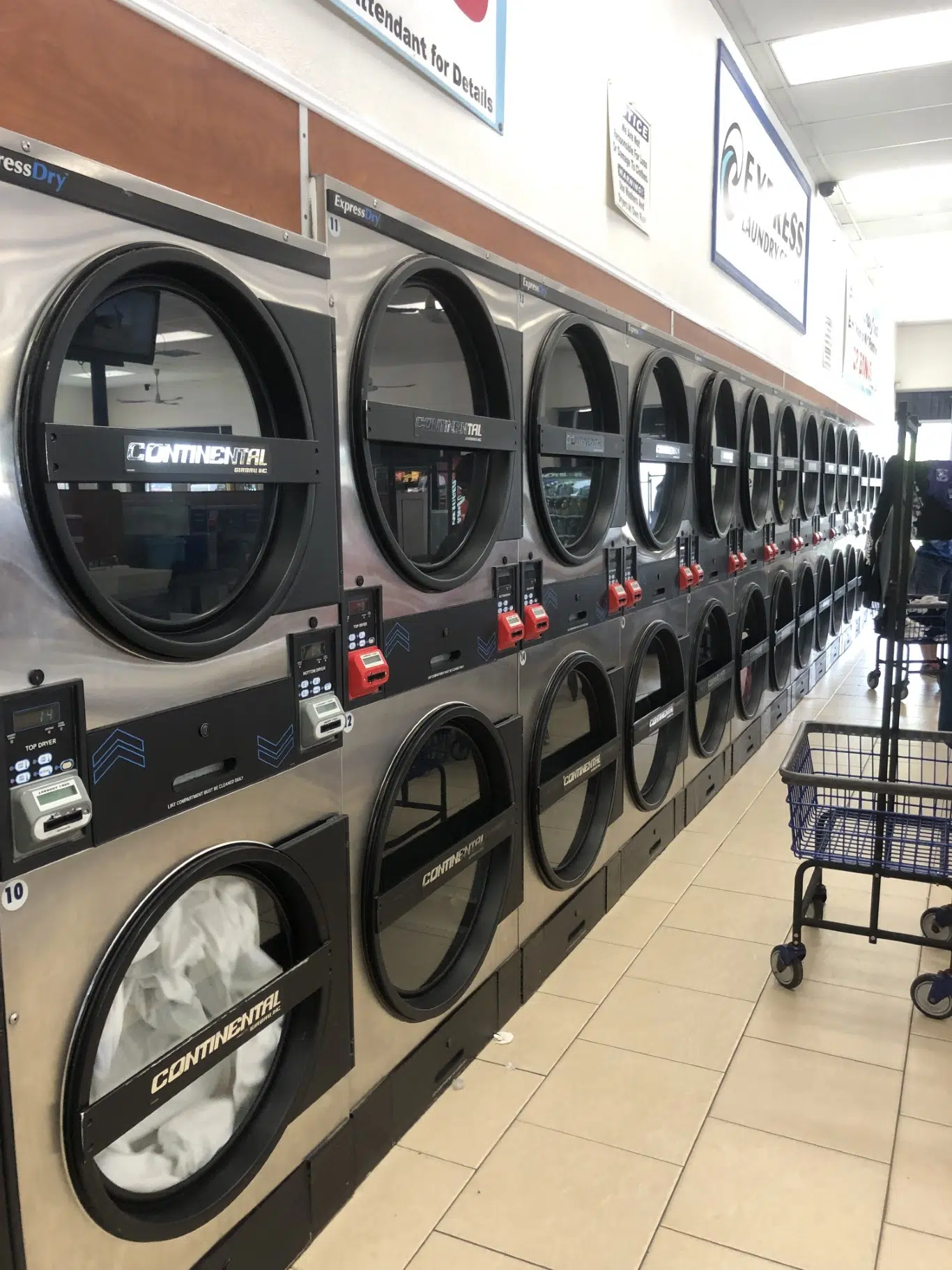 Business laundry pickup & delivery in Houston, Conroe, and The Woodlands