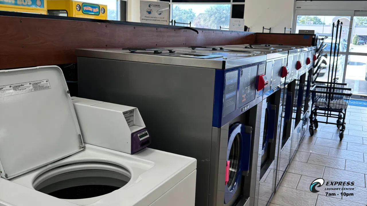 Laundromat within 3 Miles Radius 77380