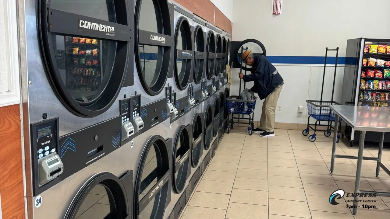 Wash Dry Fold within 4 Miles Radius 77014