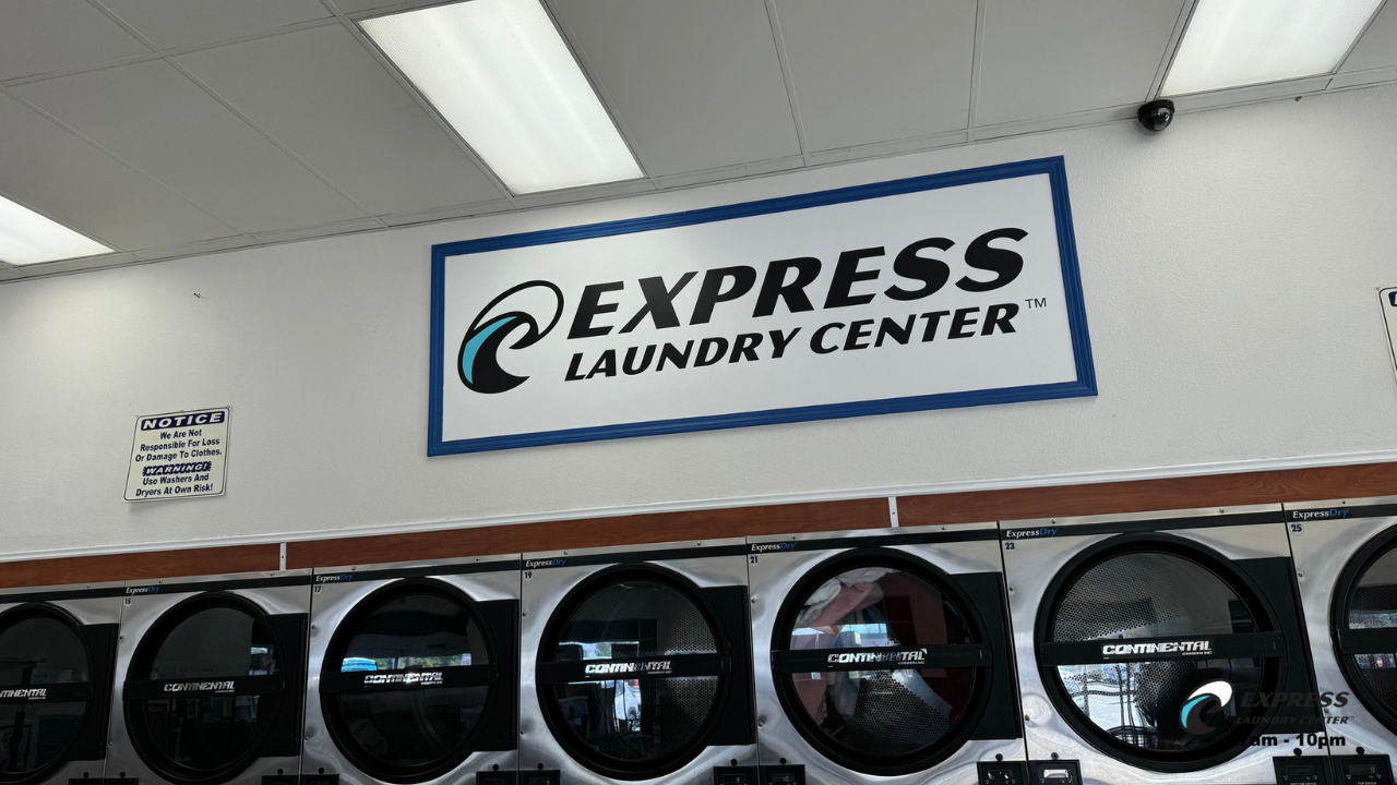 Wash Dry Fold within 4 Miles Radius 77380