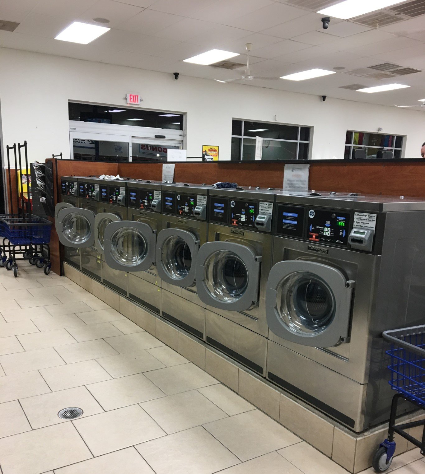 commercial laundry pickup and delivery in Houston, Conroe, and The Woodlands