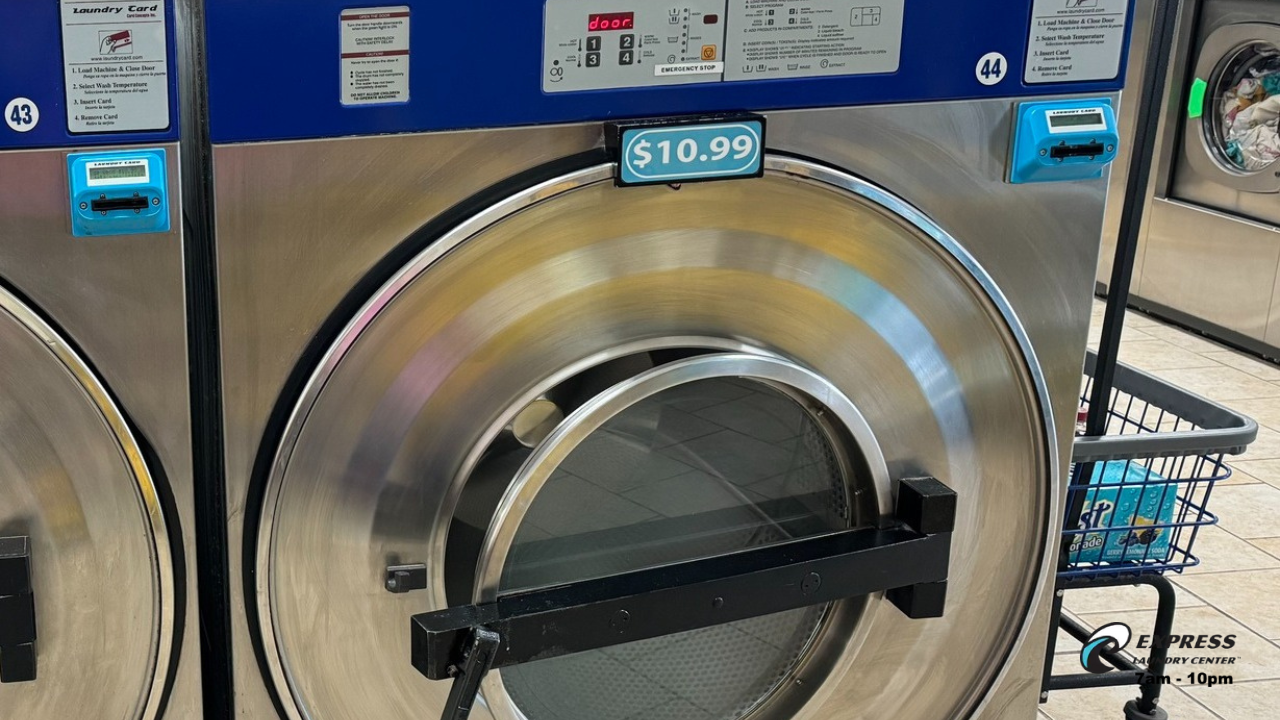 Commercial Laundry Service near 77304