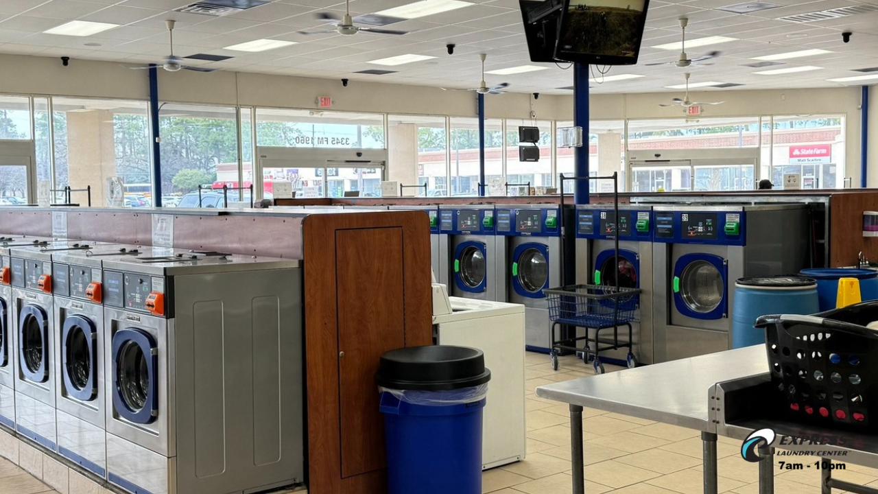 Commercial Laundry Service near Willowbrook